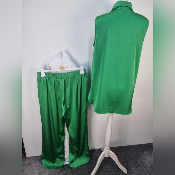 NEW green satin outfit set blouse trousers uk 12 co ord - Picture 2 of 4